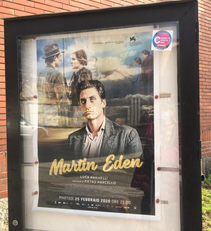 Il manifesto di &quot;Martin Eden&quot; che annunciava il film a Busto nel febbraio 2020
