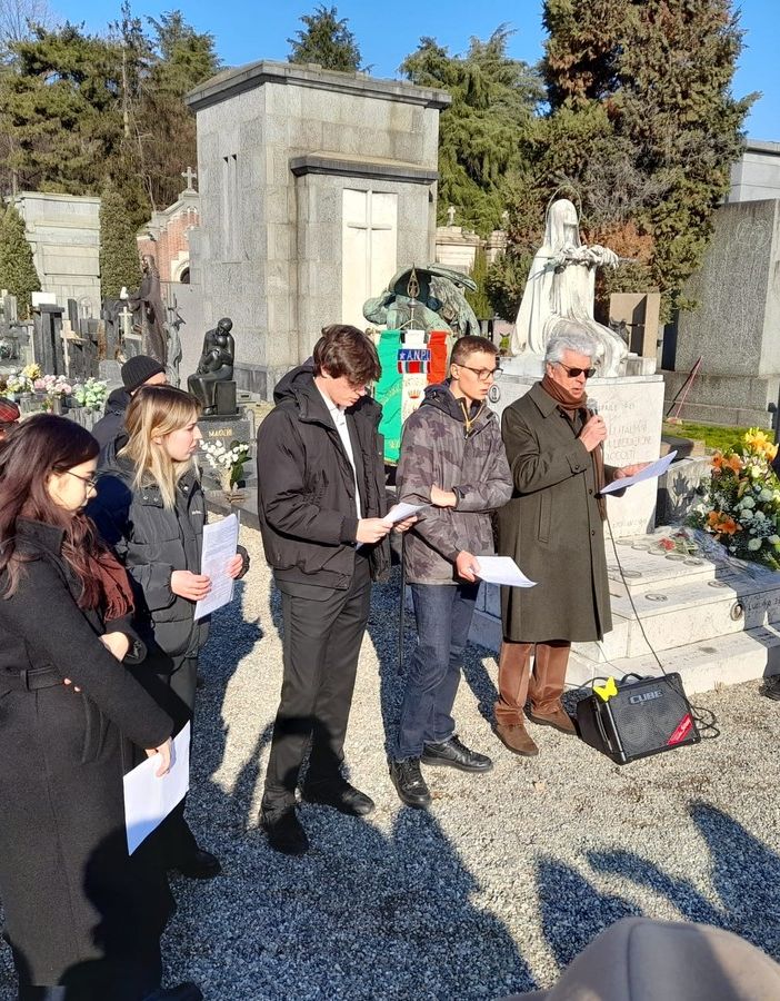Gli studenti del liceo con Angelo Bruno Protasoni e Michele Mascella