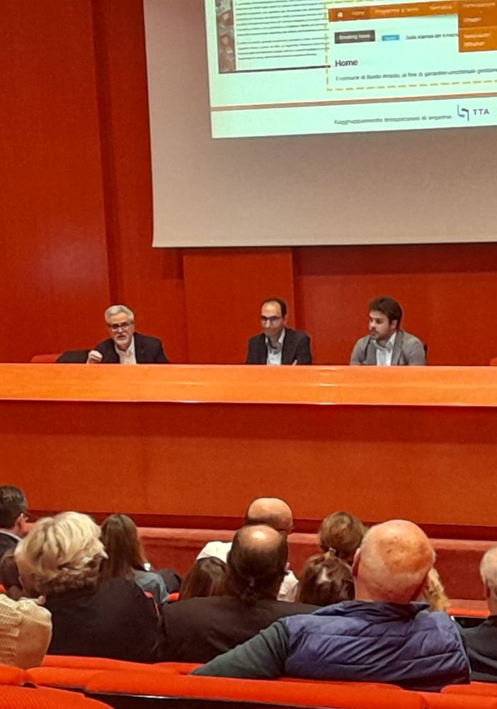 Da sinistra, l'architetto Bilanzone, l'assessore Loschiavo e l'ingegner Rossi