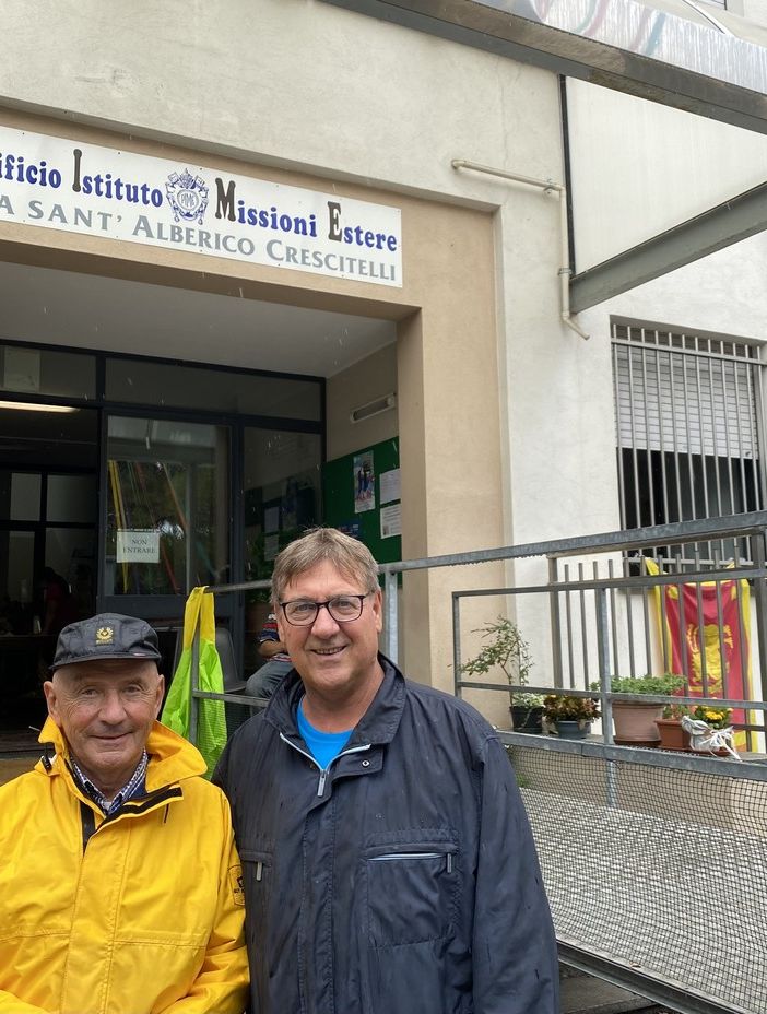 Padre Aleandro Castrese insieme a Giampaolo Toia