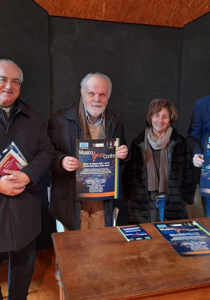 Da sinistra, monsignor Severino Pagani, Maurizio Ampollini, Ornella Gobbi e Cesare Bonfiglio