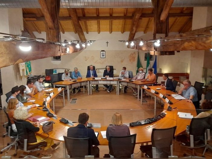 La sala consiliare di Villa Oliva