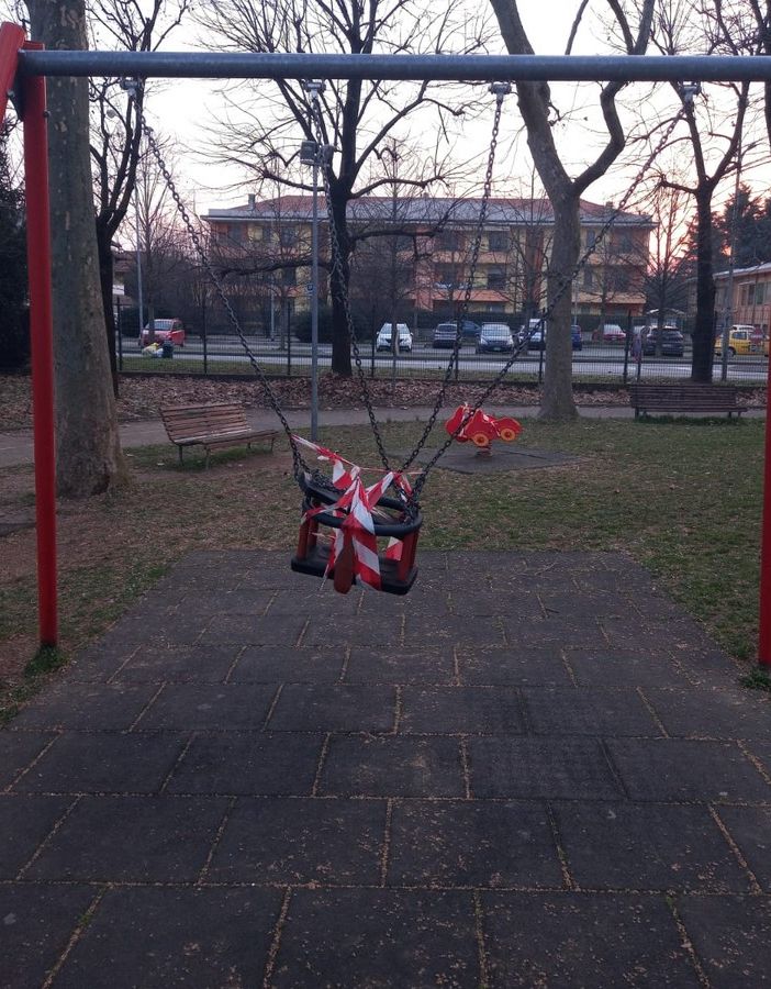 Nella foto di Marco Giussani i giochi di Viabilandia a Borsano, tornati inagibili: per colpa nostra