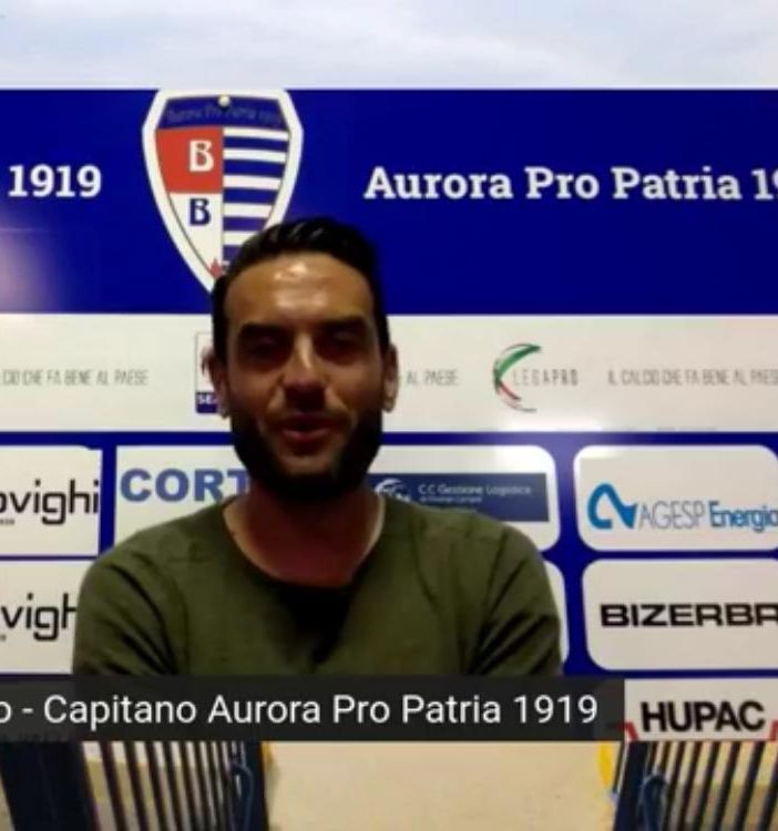 Ricky Colombo a Stadio Aperto con Marilena Lualdi e Matteo Serafini, sotto i tifosi intervenuti in video