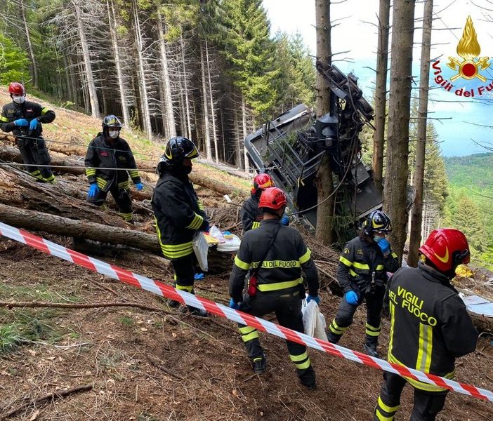 Incidente funivia: dopo i tre fermi eseguiti all'alba la Procura sta vagliando la posizione di altre persone