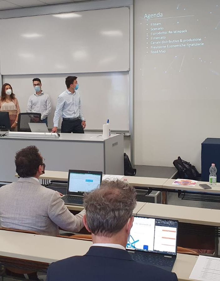 Open Innovation alla Liuc: i progetti degli studenti arrivano al tavolo dell'innovazione di &quot;ab medica&quot;