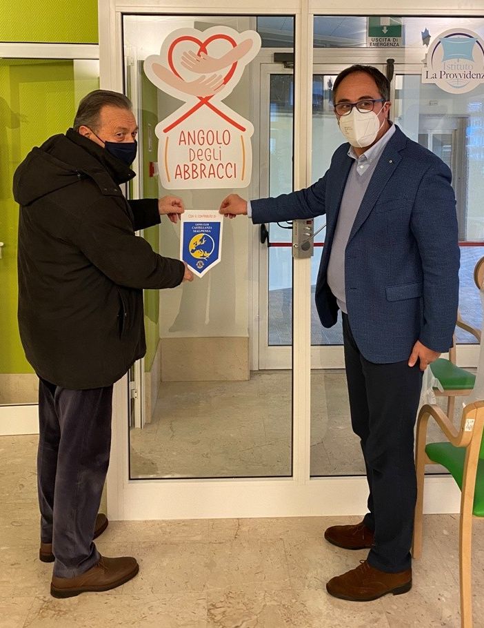 Busto, inaugurati alla Provvidenza gli “Angoli degli Abbracci”