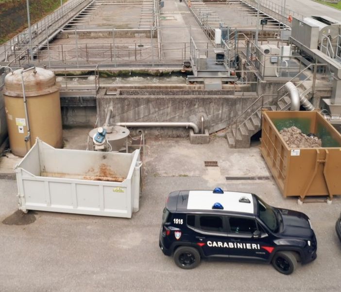 Fanghi tossici in agricoltura, 15 indagati e 3 stabilimenti sequestrati in Nord Italia. Nel mirino dei carabinieri anche terreni in provincia di Varese