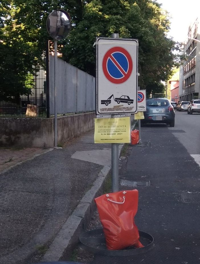 Busto, cartelli “dimenticati” a Sacconago
