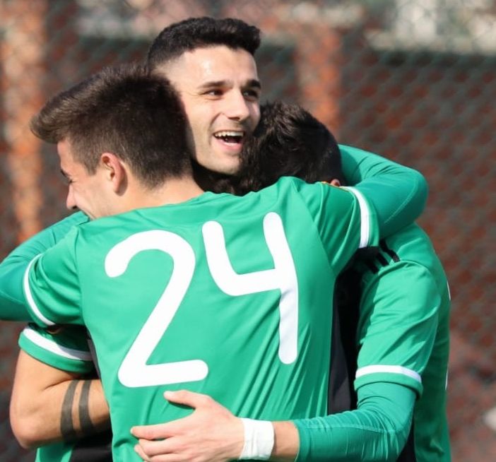 Felicità dei giocatori della Castellanzese, che hanno la meglio sul Fossano