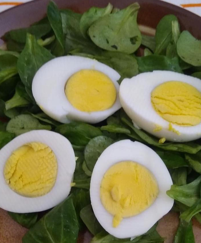 Insalata e ciapi nella foto cortesemente tratta dalla pagina Facebook di Emma Bocci, grande cultrice delle tradizioni bustocche