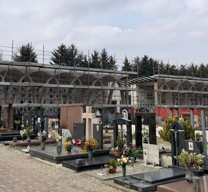 Lavori al cimitero di Solbiate, al via la sistemazione dei colombari deteriorati dalle infiltrazioni