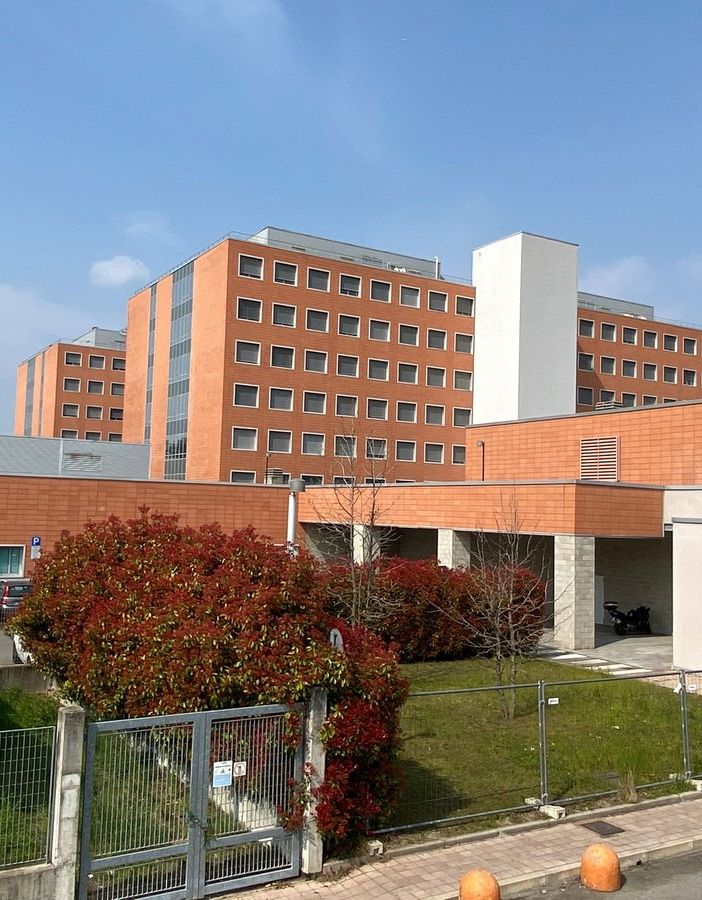 Coronavirus, ancora in aumento i ricoveri negli ospedali dell'Asst Sette Laghi: sono 403 i pazienti Covid positivi