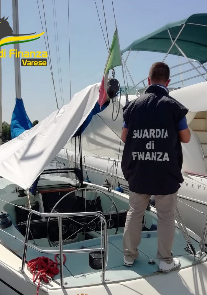 Frode informatica, la Finanza sequestra beni per 800mila euro alla contabile