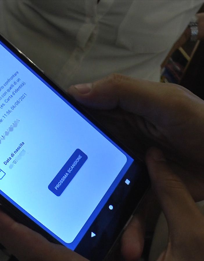 Furbetti del Green Pass: chiusi 32 canali Telegram che &quot;spacciavano&quot; false certificazioni
