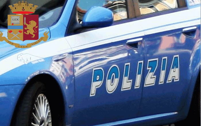 Ubriaco in ciabatte, denunciato dalla Polizia e portato in psichiatria