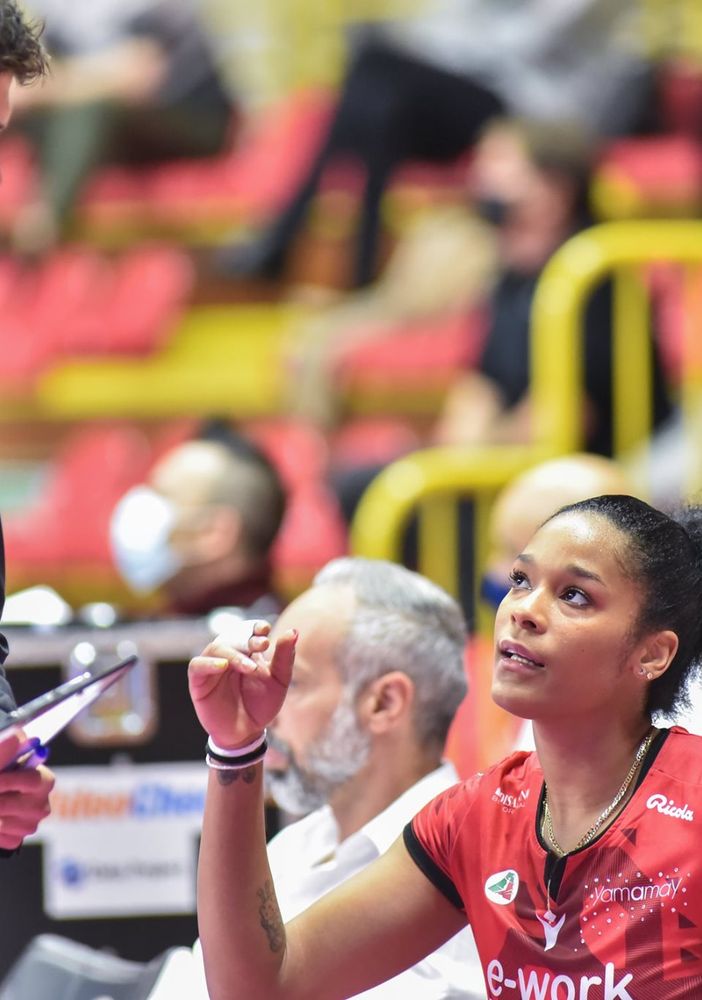La Uyba ci prova nella partitissima contro Conegliano. Coach Musso carica: «Siamo pronti»