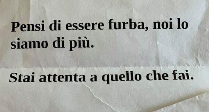 La foto della lettera postata da Elena Carraro su Facebook
