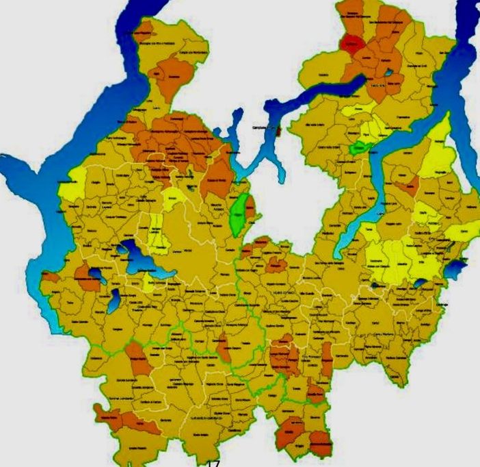 La mappa della copertura vaccinale sul territorio di Ats Insubria: più l'area è chiara, più alto è il numero di dosi somministrate. In verde le zone che hanno superato il 50%