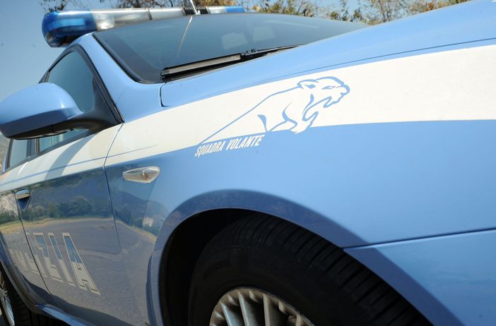 Senza mascherina colpisce due agenti: arrestato l'aggressore di piazza Santa Maria