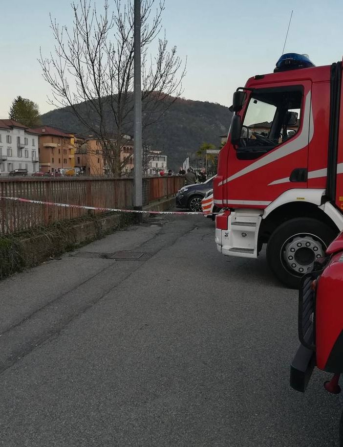 Dramma a Lavena Ponte Tresa: corpo senza vita recuperato nel Tresa