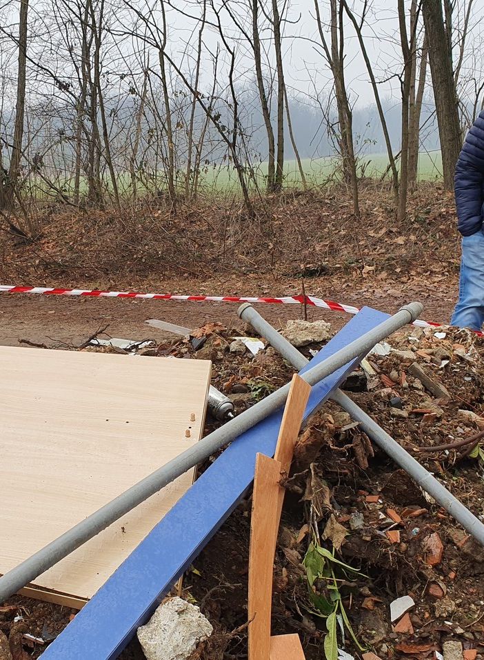 Busto, i boschi di Borsano trasformati in discariche. «È tempo di fare di più contro gli incivili»