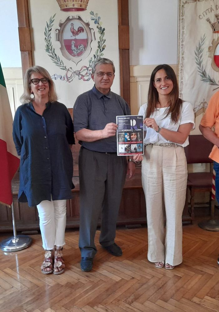 Da sinistra, Elena Balconi, don Riccardo Festa, Claudia Mazzetti e Riccardo Carù, storico volontario