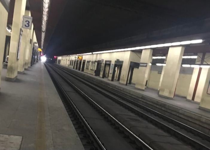 Capotreno aggredito, treno bloccato alla stazione di Busto Arsizio