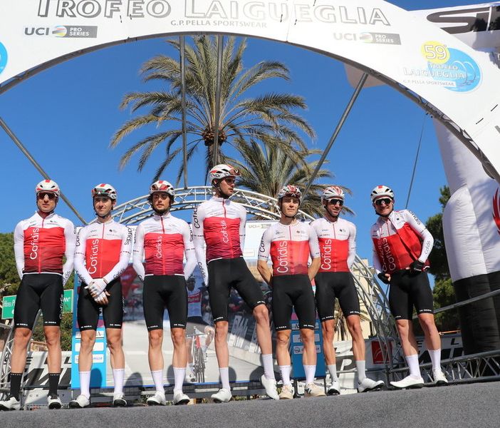 FOTO E VIDEO. Al via la 59ª edizione del Trofeo Laigueglia, Fortunato (Eolo Kometa) a caccia di un altro successo: «Partiamo forti e motivati»