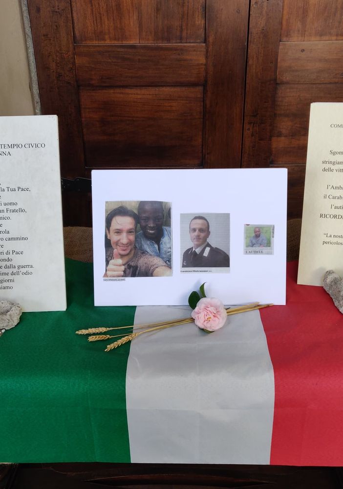 Allestimento al Tempio Civico per le vittime dell'attentato in Congo. «Ricordiamoli nella preghiera»