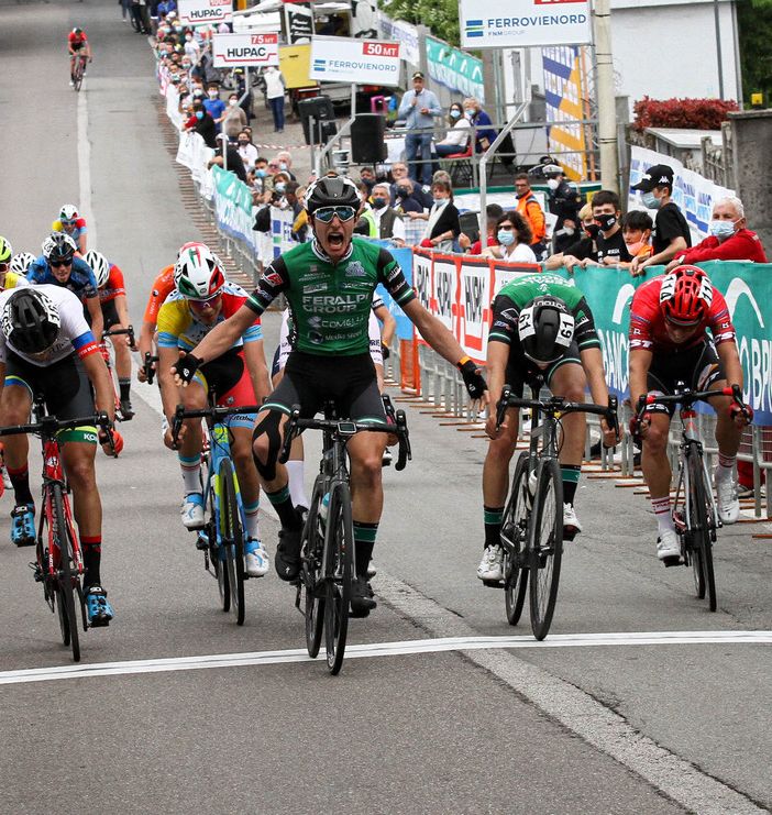 Junores, Borsarini vince la Piccola Tre Valli Varesine. Applausi alla Binda per una giornata perfetta