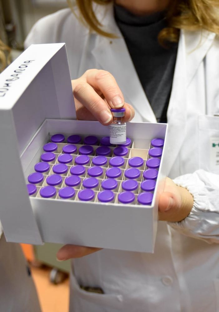 Covid, al via oggi nel Varesotto la vaccinazione degli over 80: ecco modalità e sedi delle somministrazioni