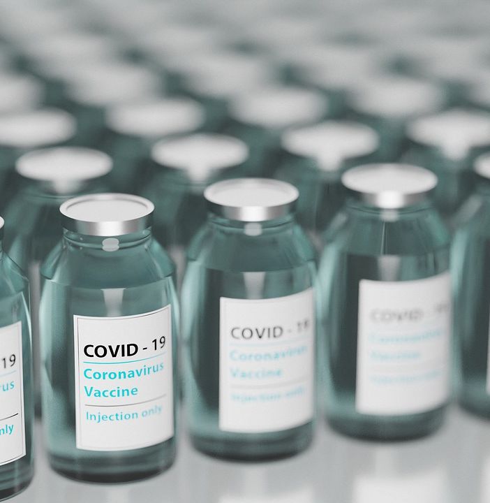 Vaccini agli over 80, la Regione: «Dal 7 aprile chi non è stato chiamato potrà farlo recandosi al centro più vicino»