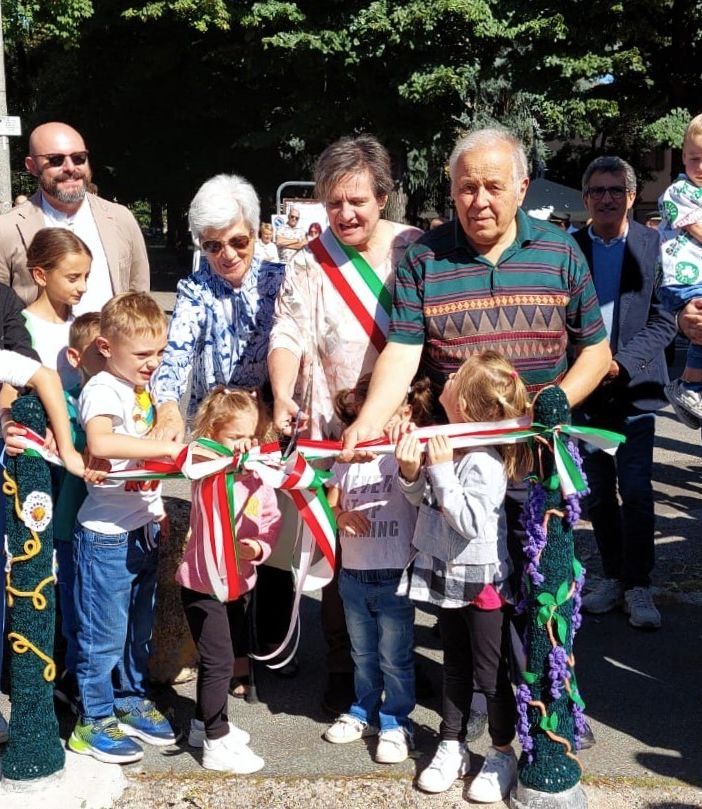 VIDEO - Inaugurata a Castellanza la Grande Piazza Lineare sull’Olona nel ricordo di Mirella Cerini
