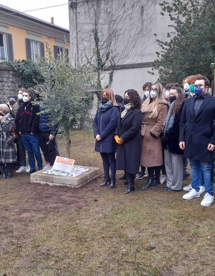 Busto, Giorno della memoria: l’omaggio dei giovani ai giusti