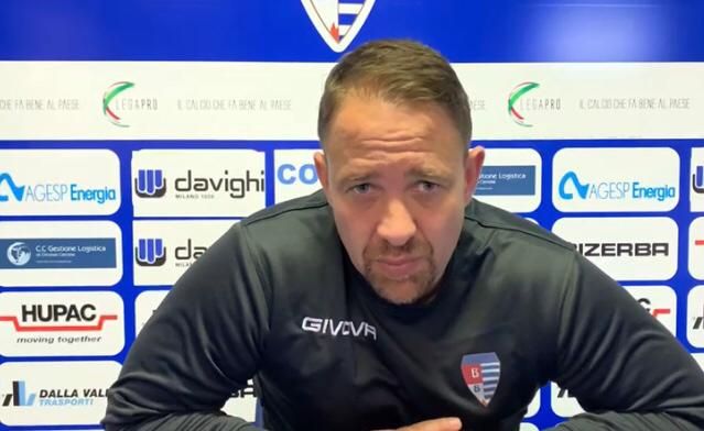 L'allenatore tigrotto Ivan Javorcic oggi mentre risponde alle domande