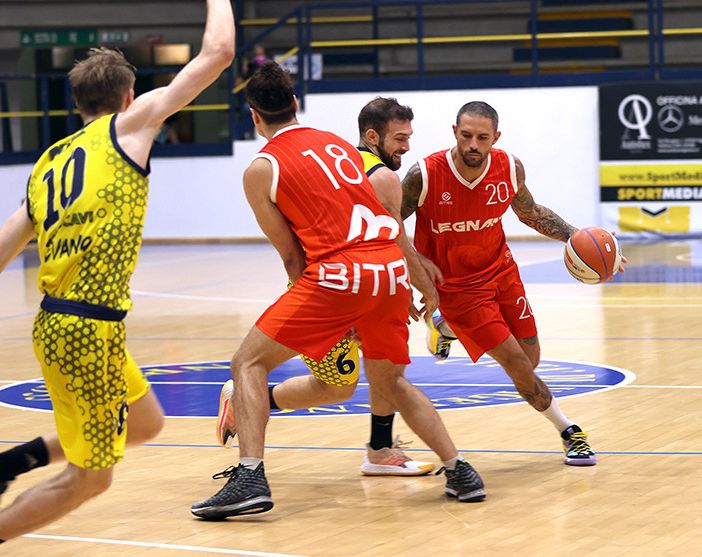 Legnano Basket Knights, lotta con Vigevano