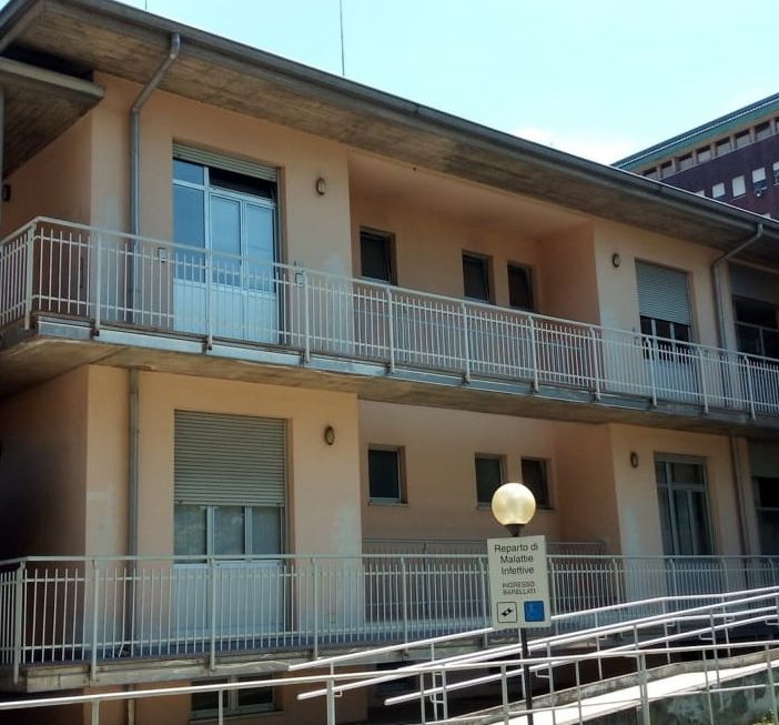 La palazzina Malattie infettive all'ospedale di Busto Arsizio