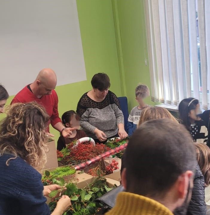 FOTO. Marnate, tutti al lavoro per il Natale