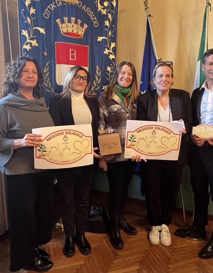 CRESCIAMO INSIEME/VIDEO. Disturbi del comportamento alimentare aumentati del 30% dopo il Covid. Un panettone per sostenere le terapie