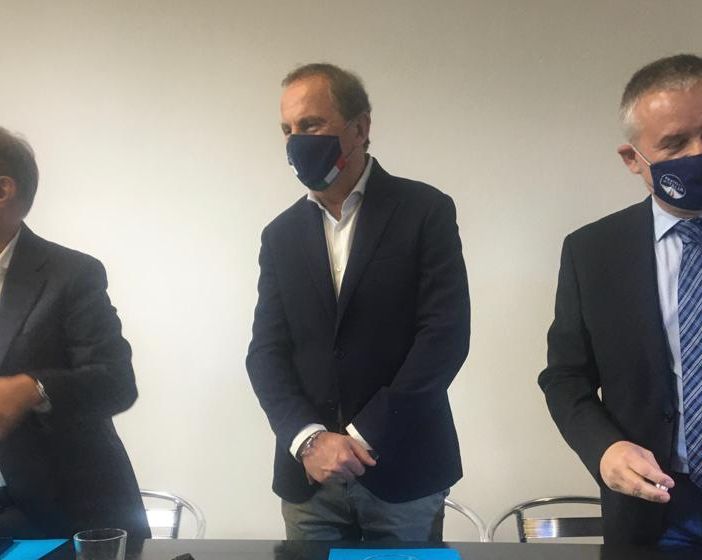 Antonelli con La Russa e Nardi. Sotto, Gualandris, Tovaglieri e Speroni (Lega)
