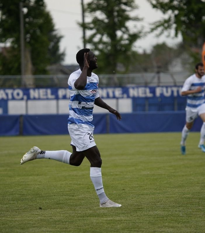 Latte Lath nella foto di Marco Giussani: il suo gol una meraviglia