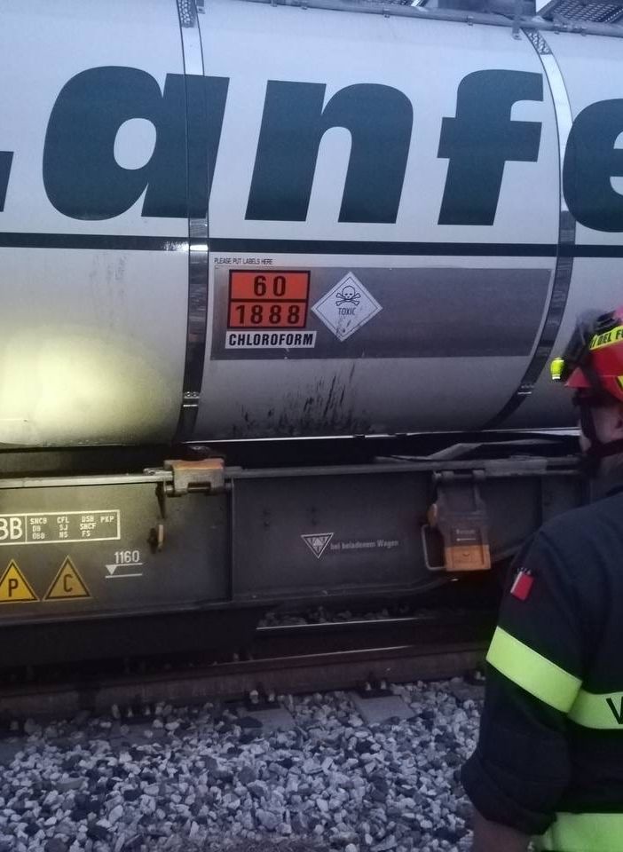 VIDEO. Intervento concluso alla galleria di Laveno, rimosso il treno: avanti con il ripristino della tratta