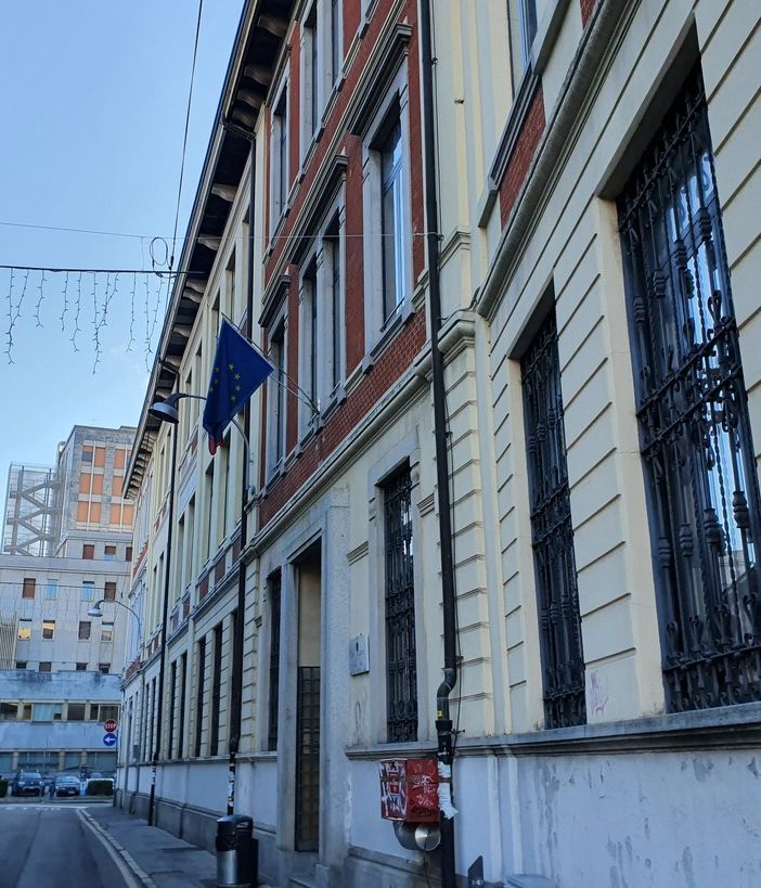 Confronto tra studenti e dirigente del liceo Crespi. Boracchi: «Agito ascoltando famiglia della ragazza e psicologa della scuola»