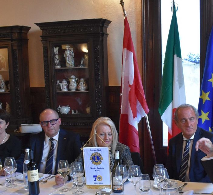 Il dottor Locati con Amedeo Colombo del Lions Club Gorla Valle Olona