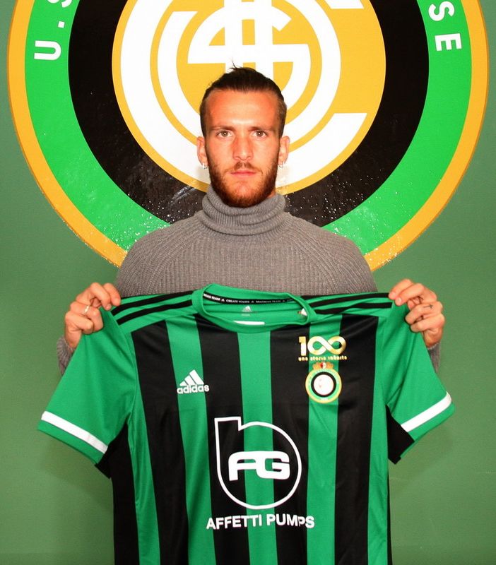 Lorenzo Melli con la sua nuova maglia