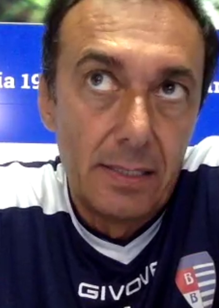 L'allenatore Luca Prina in sala stampa