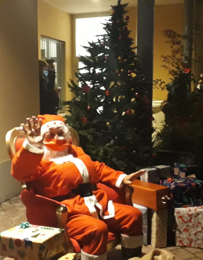 Marnate accende il Natale e inaugura la tradizionale mostra presepi
