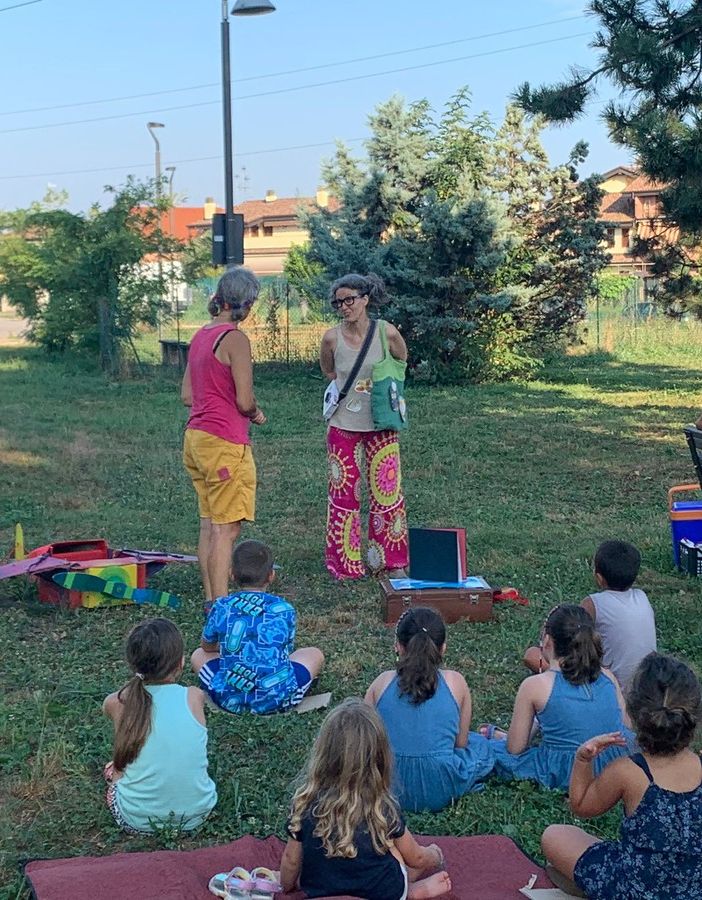 Le storie mettono le ali ai bambini di Marnate