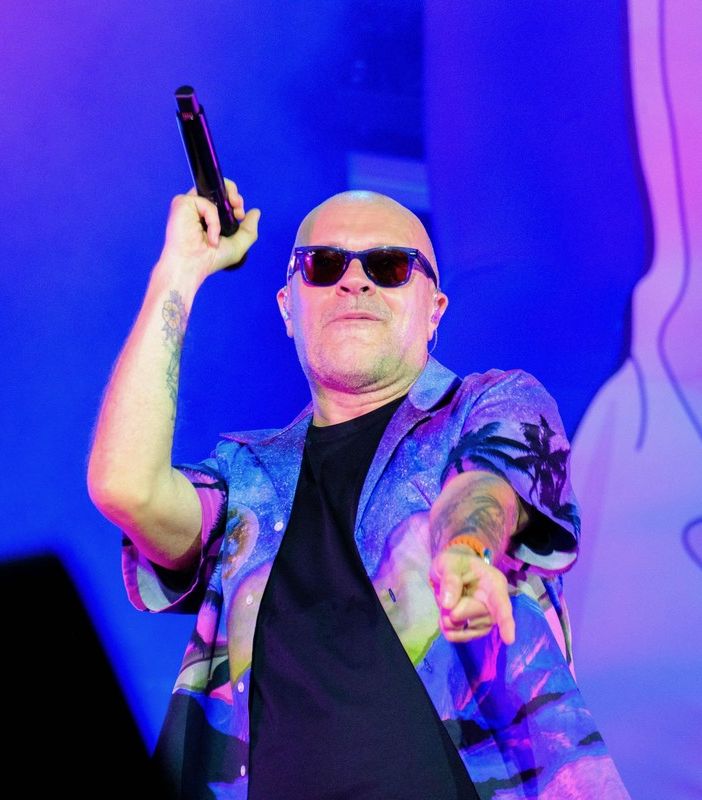 Max Pezzali non si ferma mai: nel 2025 la sua festa arriva all'Autodromo di Imola